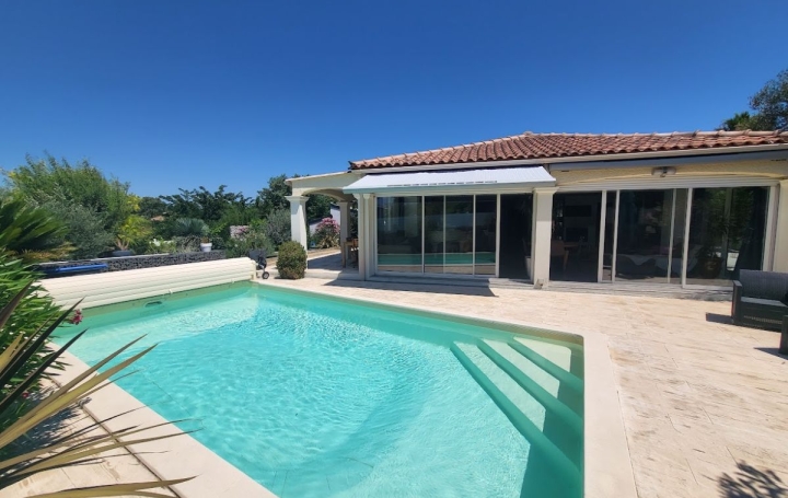 Villa   MONTAGNAC  135 m2 577 000 € 